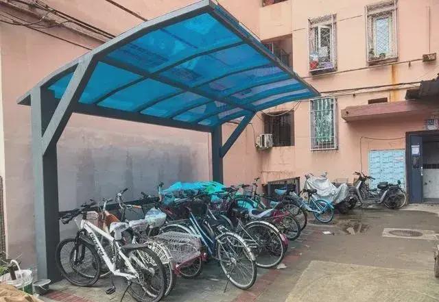 私搭乱建居民想提升小区环境的愿望实现了凯发k8国际娱乐首选拆除700平方米(图8)