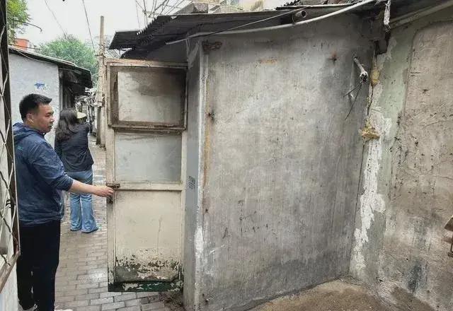 私搭乱建居民想提升小区环境的愿望实现了凯发k8国际娱乐首选拆除700平方米(图3)