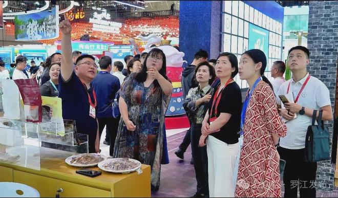 堆文创亮相深圳文博会！火爆！罗江非遗、三星(图10)